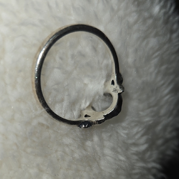Silver Horseshoe Ring with Floral Accents - Picture 3 of 6